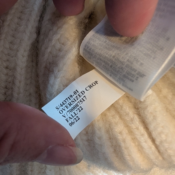 Banana Republic Oversized Crop Merino Wool and Cashmere Blend Sweater Size XL - Picture 6 of 10